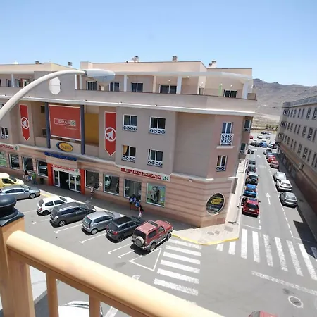 Fue Apartment *